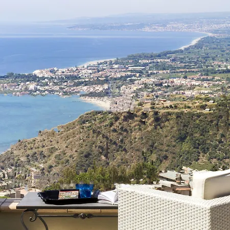 Ducale 4* טאורמינה