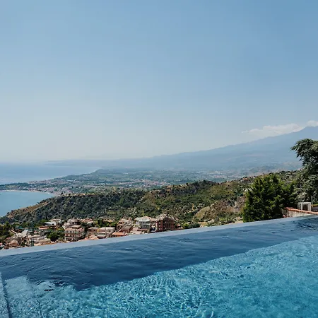 Ducale Hotel 4*