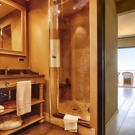 Ducale Hotel 4*